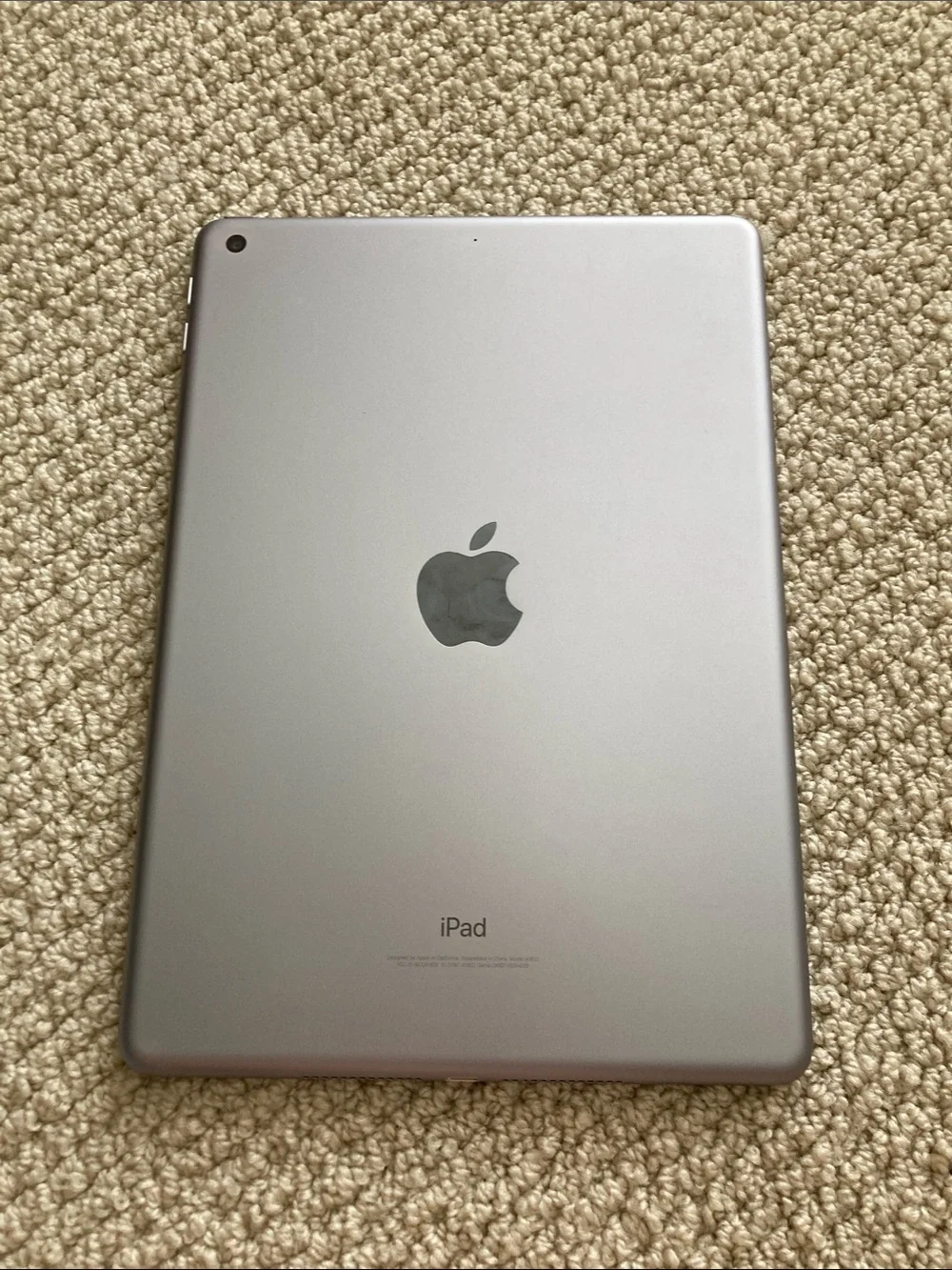 Apple iPad 5th Gen A1822 32GB Space Gray 9.7” WiFi Tablet Model MP2F2LL/A EUC